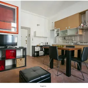 Appartement Splendido Bilocale In Via Orti - A Pochi Metri Dal Policlinico, Milan