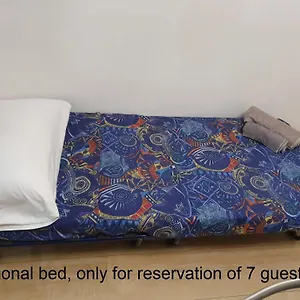 Appartement Your Lovely Home, Porta Venezia-1 Queen Bed, 3 Single Beds, 1 Sofa Bed-, Milan