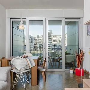 https://apartment-vittorio-gassman.italymilanhotels.net