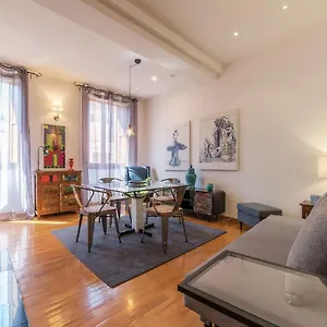 piazza-di-spagna-stylish-flat.it-romehotels.com/